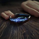 生命の残響（バイオ・エコー）：スマートリングが奏でる、無垢材デスクの「呼吸するライティング」構築術